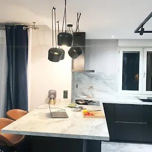 nid-douillet-belle-appartement-avec-garage.hotels-rhonealpes.com/