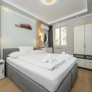 **** Apart Otel Palais Palffy Avusturya